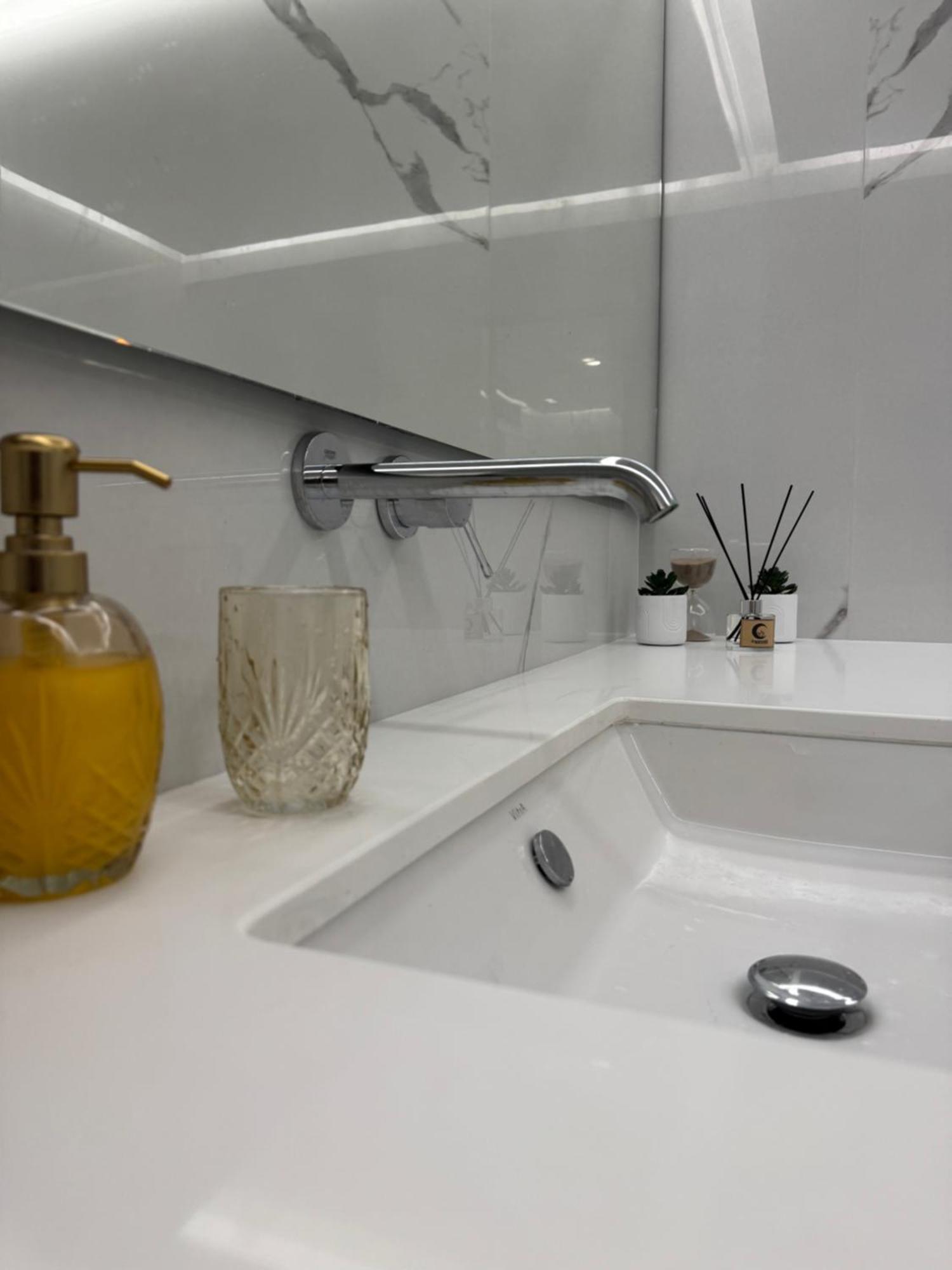 Modern Minimal Apartment Ierápetra Buitenkant foto