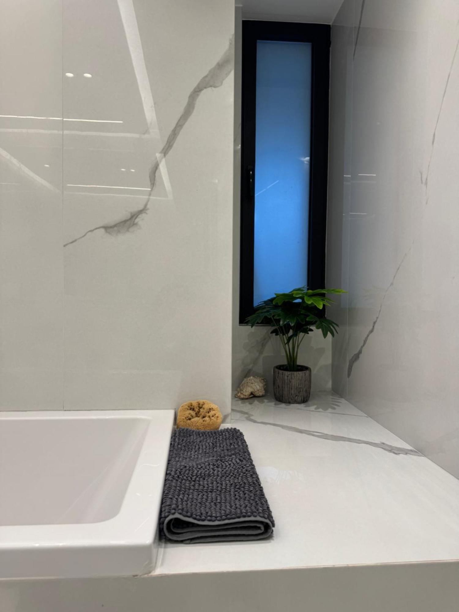 Modern Minimal Apartment Ierápetra Buitenkant foto